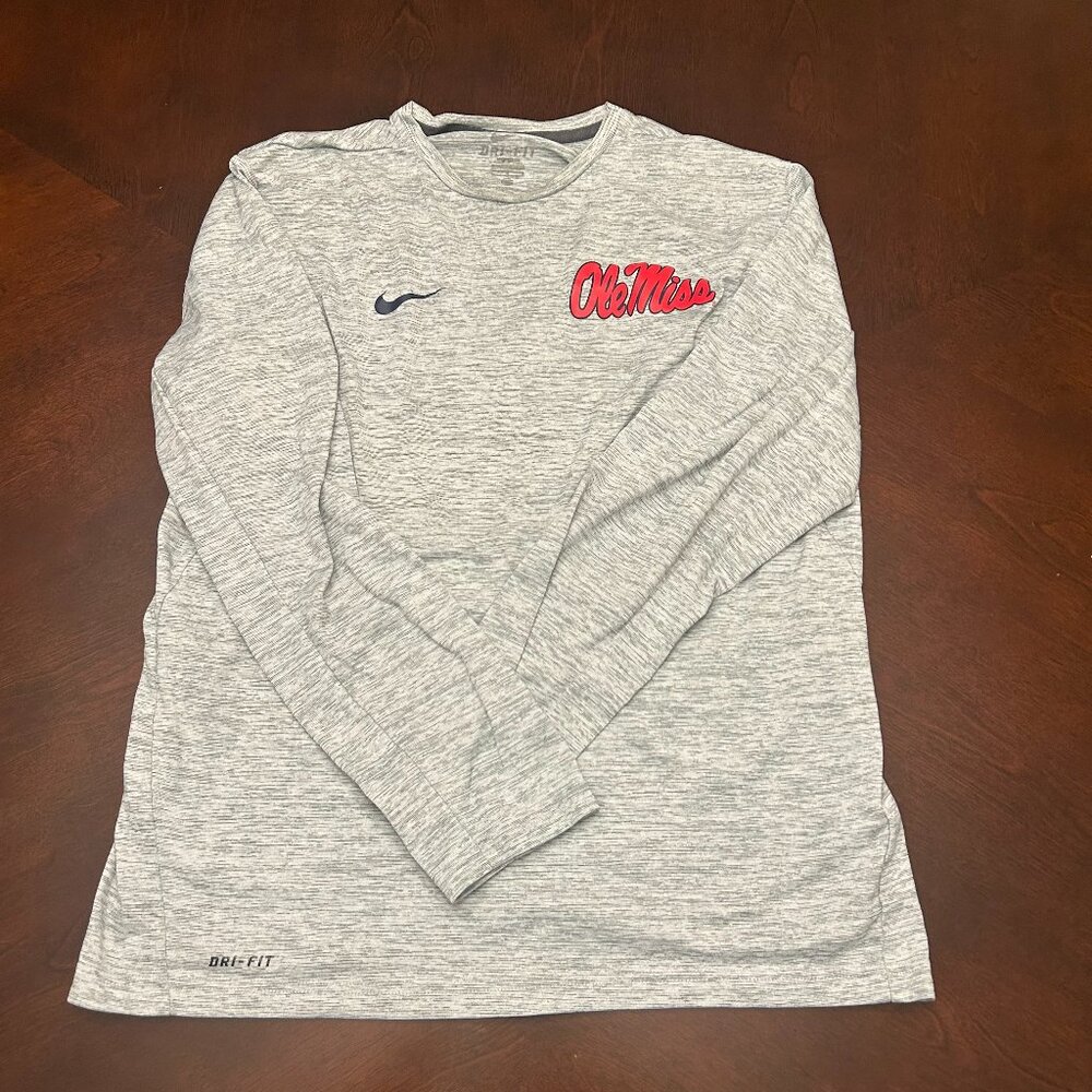 Heather Gray Size Large Nike Ole Miss LSS